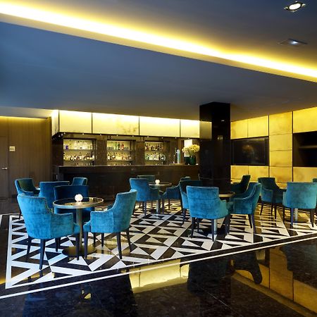 Aurea Washington Irving By Eurostars Hotel Company Granada Ngoại thất bức ảnh The bar at the 1001 lounge