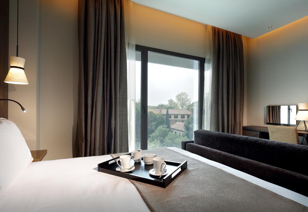 Aurea Washington Irving By Eurostars Hotel Company Granada Ngoại thất bức ảnh A room at the hotel